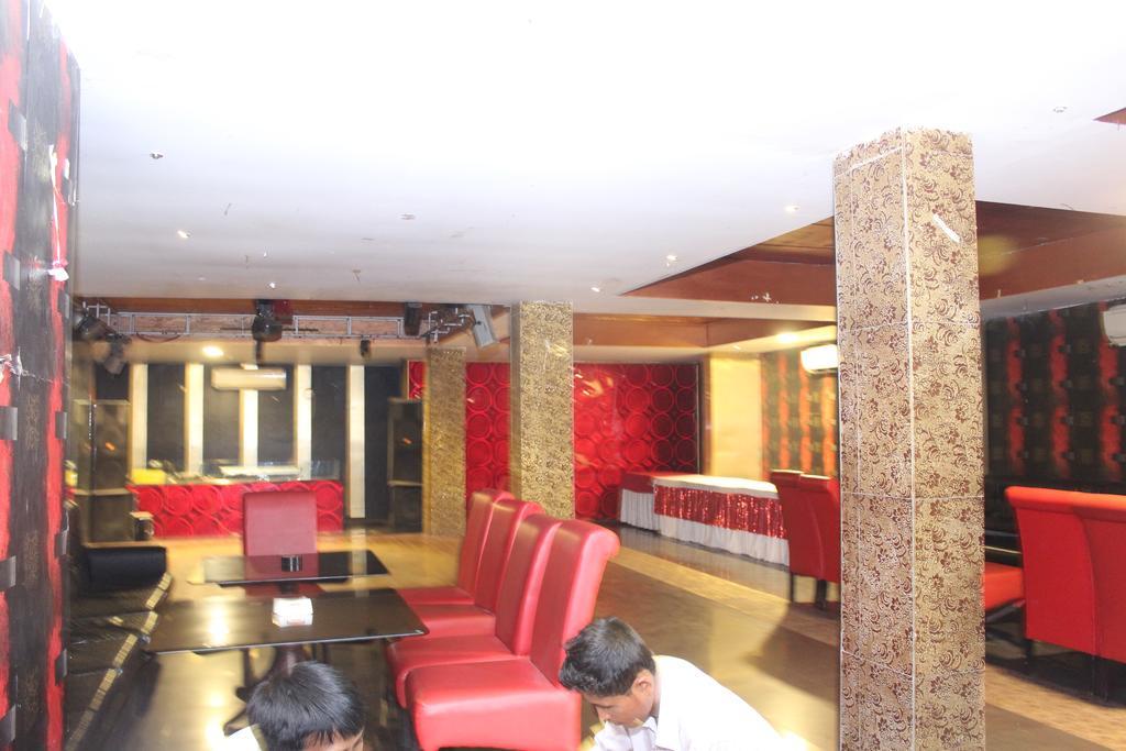 Hotel Bengal International Siliguri Buitenkant foto