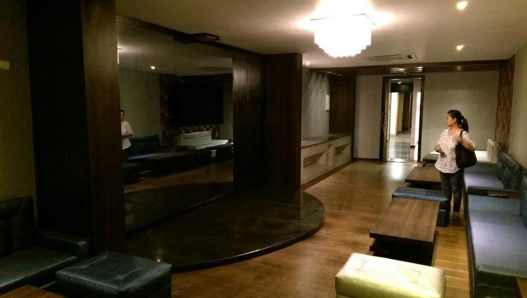 Hotel Bengal International Siliguri Buitenkant foto